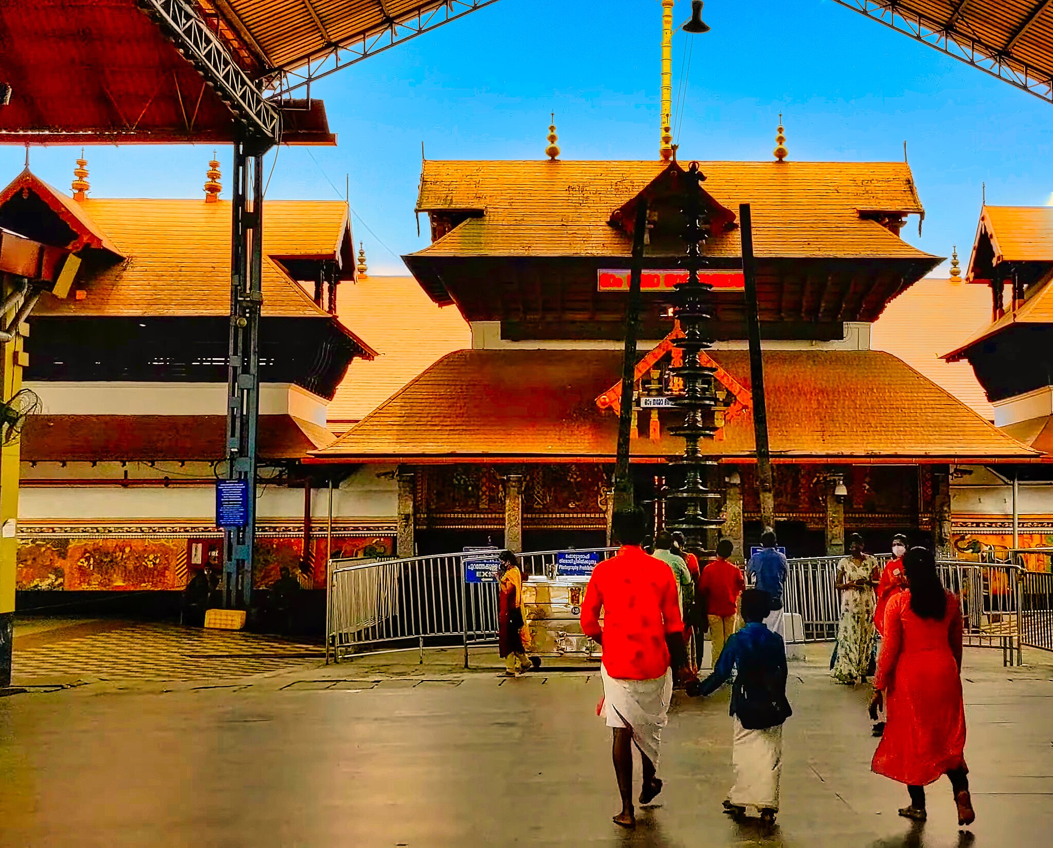 Guruvayur Temple - Famous Hindu pilgrimage site in Kerala